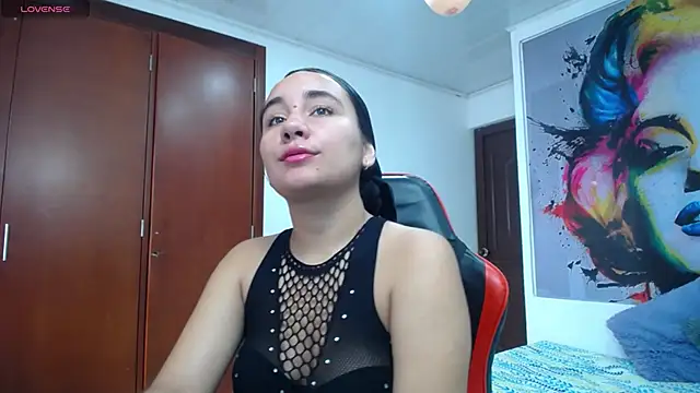Maylin horny19 online show from February 21, 2026, 7:16 pm