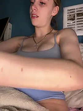 VioletxBlue online show from March 18, 2026, 9:15 pm