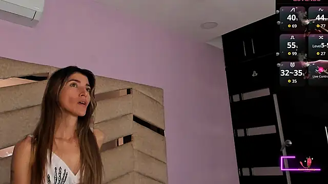 Snapshot of RubiSharqui_ chatting on November 20, 2025, 12:17 pm RubiSharqui online show from November 20, 2025, 12:17 pm