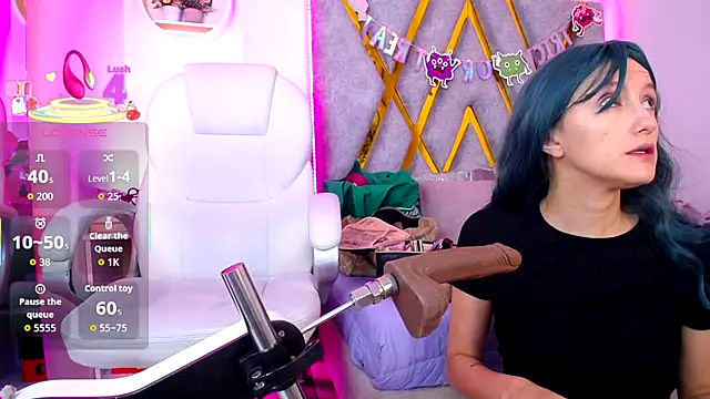 Snapshot of SussanHottye1_ chatting on December 5, 2025, 10:25 am SussanHottye1 online show from December 5, 2025, 10:25 am