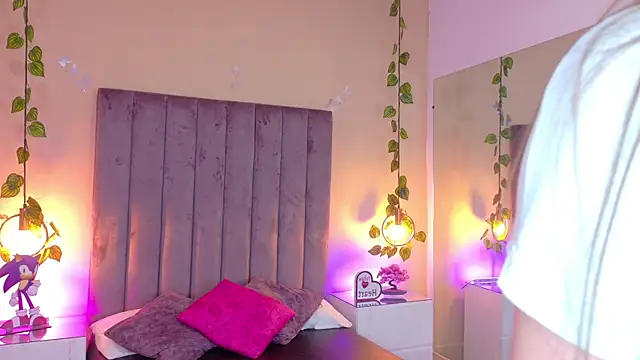 Dahlia Rousse online show from January 13, 2026, 6:28 am