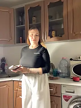 Snapshot of gi_grahams chatting on November 5, 2025, 7:17 pm gi grahams online show from November 5, 2025, 7:17 pm