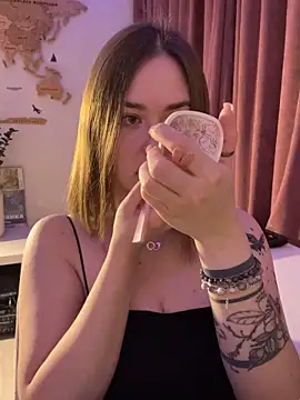 Snapshot of gi_grahams chatting on December 15, 2025, 6:58 pm gi grahams online show from December 15, 2025, 6:58 pm