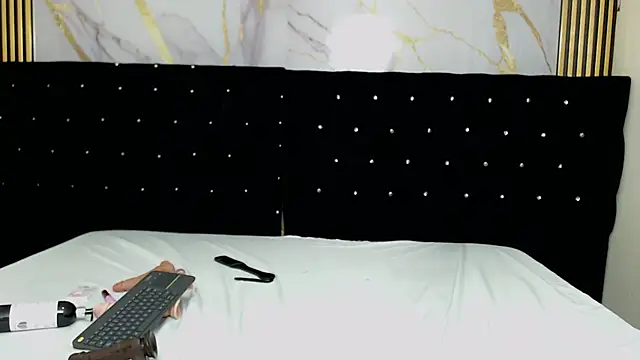 Snapshot of SalomeSimonz chatting on March 6, 2025, 11:09 pm SalomeSimonz online show from March 6, 2025, 11:09 pm