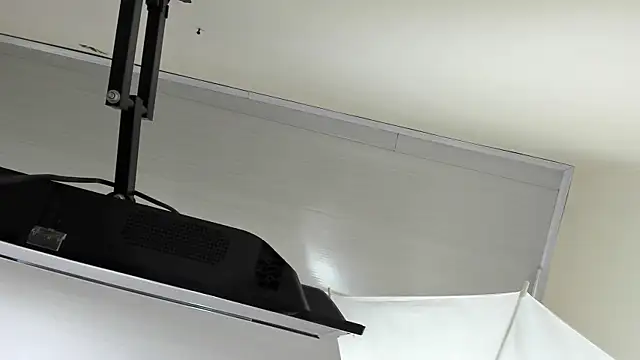 Snapshot of SalomeSimonz chatting on November 9, 2025, 7:29 pm SalomeSimonz online show from November 9, 2025, 7:29 pm