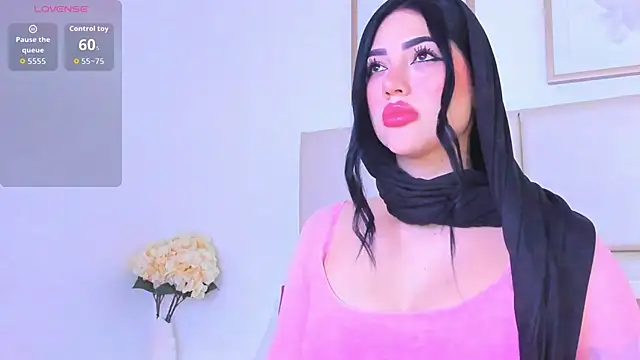 taylorsmiiith  online show from April 8, 2026, 7:48 pm