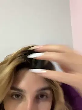 Snapshot of Queensara_ chatting on February 25, 2025, 1:20 am Queensara  online show from February 25, 2025, 1:20 am