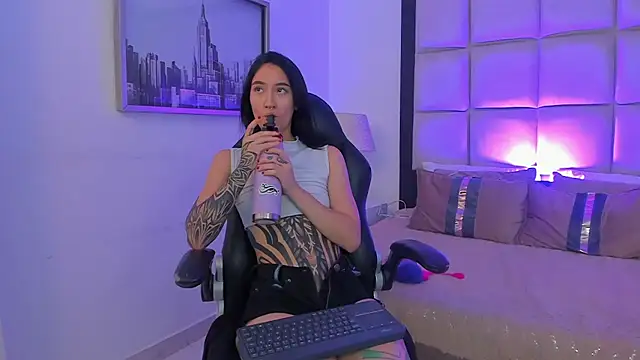 Snapshot of MeganPresleyy chatting on May 22, 2026, 5:38 am MeganPresleyy online show from May 22, 2026, 5:38 am