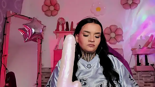 Snapshot of amyswallow7 chatting on October 25, 2025, 2:55 am amyswallow7 online show from October 25, 2025, 2:55 am