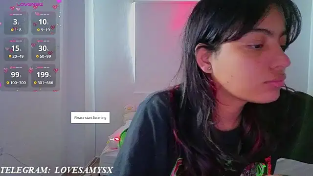 Lovelyamyy online show from April 15, 2026, 5:39 pm