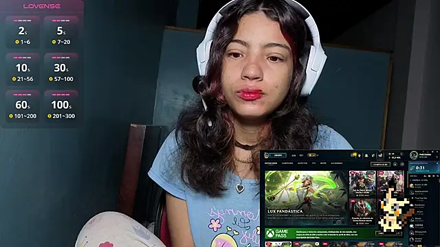 Lovelyamyy online show from November 17, 2025, 11:47 am