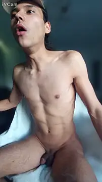 Snapshot of TyroneeDE chatting on March 1, 2025, 4:22 pm TyroneeDE online show from March 1, 2025, 4:22 pm