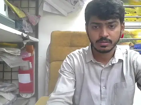 cute modell online show from February 23, 2026, 8:37 am