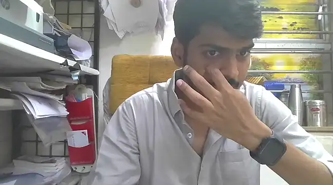 cute modell online show from March 10, 2025, 12:49 pm