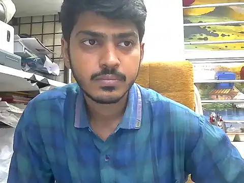 cute modell online show from October 28, 2025, 12:04 pm