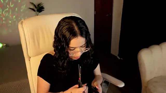 Snapshot of Renaxi_Smith chatting on October 3, 2025, 7:48 pm Renaxi Smith online show from October 3, 2025, 7:48 pm