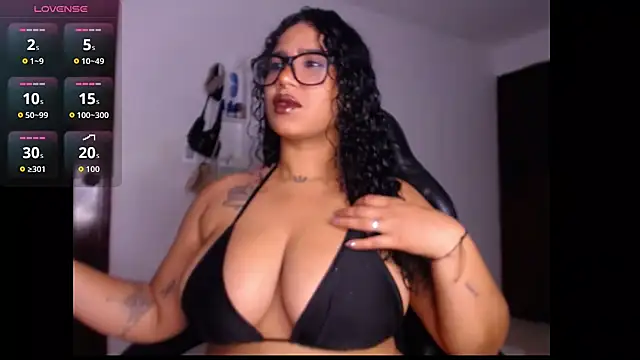 Snapshot of leslycarsson chatting on November 21, 2025, 12:53 am leslycarsson online show from November 21, 2025, 12:53 am