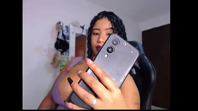 Snapshot of leslycarsson chatting on September 10, 2025, 5:56 pm leslycarsson online show from September 10, 2025, 5:56 pm