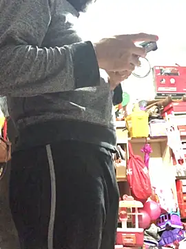 Snapshot of leonardohot1987 chatting on February 13, 2025, 5:16 am leonardohot1987 online show from February 13, 2025, 5:16 am