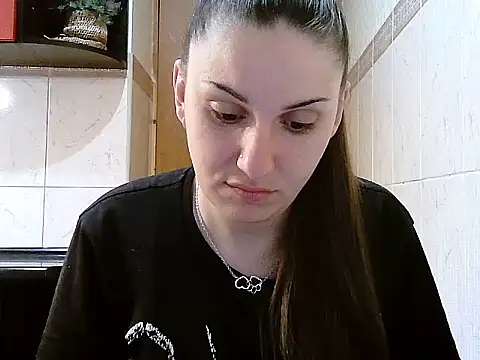 Yuliia30 online show from April 8, 2026, 4:25 am