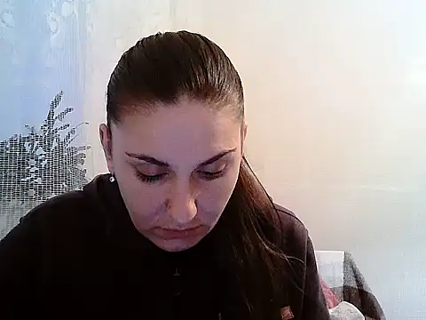 Yuliia30 online show from December 20, 2025, 1:36 pm