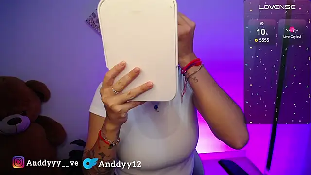 Snapshot of Anddyy__ chatting on April 19, 2026, 4:52 pm Anddyy online show from April 19, 2026, 4:52 pm