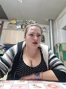 Snapshot of Jyleta chatting on December 16, 2025, 10:14 pm Jyleta online show from December 16, 2025, 10:14 pm