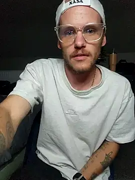 Snapshot of SoxxyNsh chatting on September 20, 2025, 6:40 am SoxxyNsh online show from September 20, 2025, 6:40 am