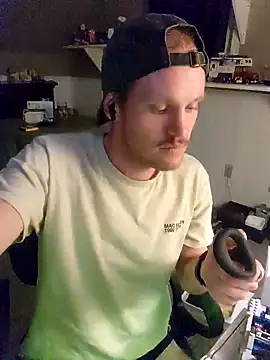 Snapshot of SoxxyNsh chatting on November 14, 2025, 5:22 am SoxxyNsh online show from November 14, 2025, 5:22 am