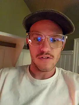 Snapshot of SoxxyNsh chatting on December 15, 2025, 5:35 am SoxxyNsh online show from December 15, 2025, 5:35 am