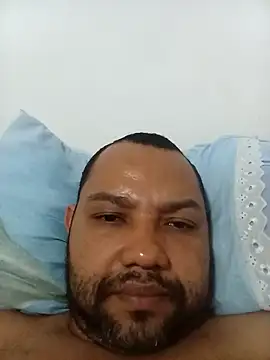 Marcio2235 online show from May 5, 2026, 1:52 am