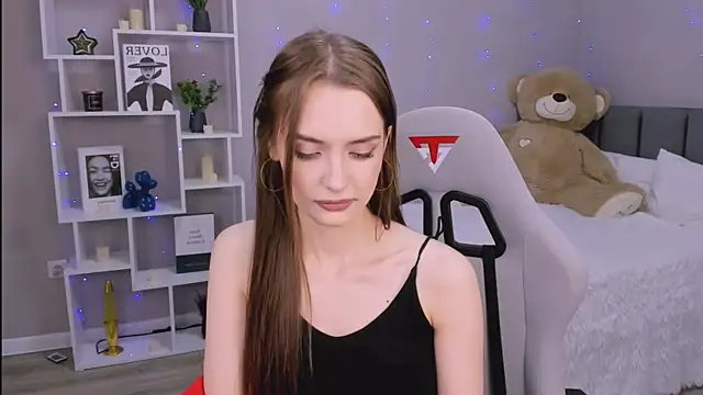 SamanthaaaWalker online show from May 8, 2026, 8:12 pm
