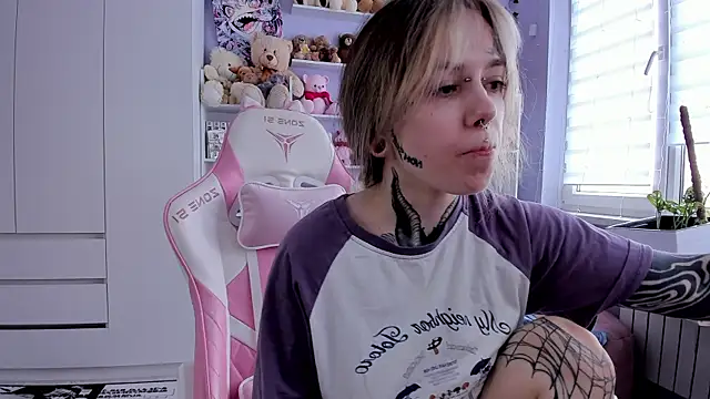 Catharsisi online show from April 14, 2026, 1:38 pm