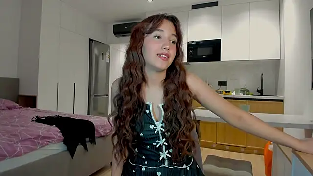 Snapshot of anna_elfi chatting on September 13, 2025, 8:20 pm anna elfi online show from September 13, 2025, 8:20 pm