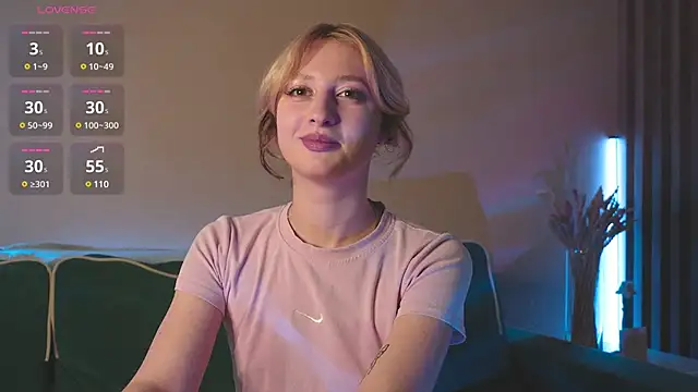 milasmiu online show from February 5, 2025, 6:15 pm