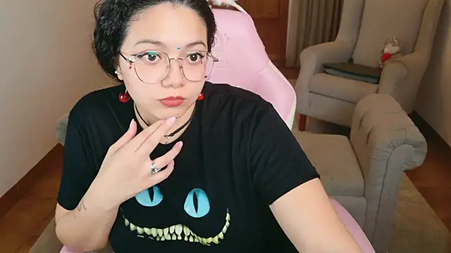 Snapshot of SelenaBlumX chatting on February 18, 2026, 8:27 pm SelenaBlumX online show from February 18, 2026, 8:27 pm