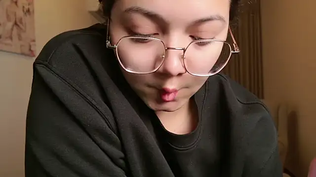 Snapshot of SelenaBlumX chatting on February 28, 2026, 9:25 pm SelenaBlumX online show from February 28, 2026, 9:25 pm