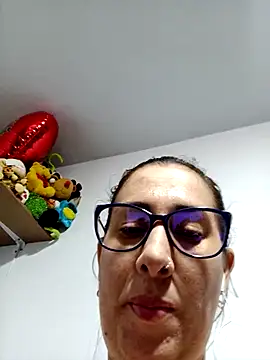 Snapshot of CHARLOTTE_1711 chatting on December 16, 2025, 4:17 am CHARLOTTE 1711 online show from December 16, 2025, 4:17 am