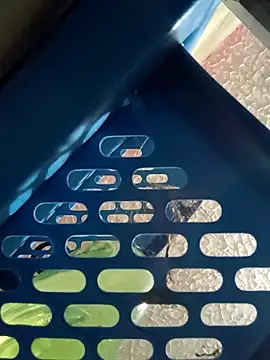 Melyy Edii online show from December 21, 2025, 3:25 pm