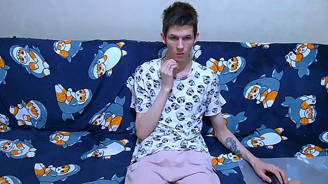 Lester Broo online show from June 12, 2026, 3:04 am