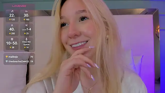 Snapshot of shatall_rouge chatting on February 18, 2025, 4:14 pm shatall rouge online show from February 18, 2025, 4:14 pm