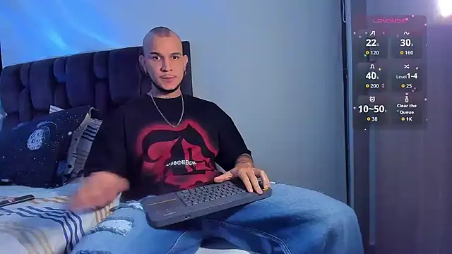 Snapshot of austinoficial chatting on February 24, 2026, 12:22 am austinoficial online show from February 24, 2026, 12:22 am