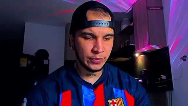 austinoficial online show from April 14, 2026, 11:10 pm