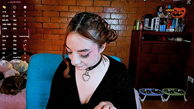 Annycolin  online show from February 13, 2026, 9:37 pm