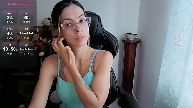 Snapshot of Princezzlove3 chatting on January 11, 2026, 2:24 pm Princezzlove3 online show from January 11, 2026, 2:24 pm