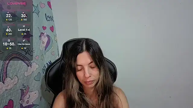 Snapshot of Princezzlove3 chatting on December 15, 2025, 2:17 am Princezzlove3 online show from December 15, 2025, 2:17 am