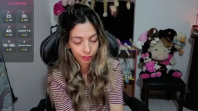 Snapshot of Princezzlove3 chatting on November 22, 2025, 11:47 pm Princezzlove3 online show from November 22, 2025, 11:47 pm