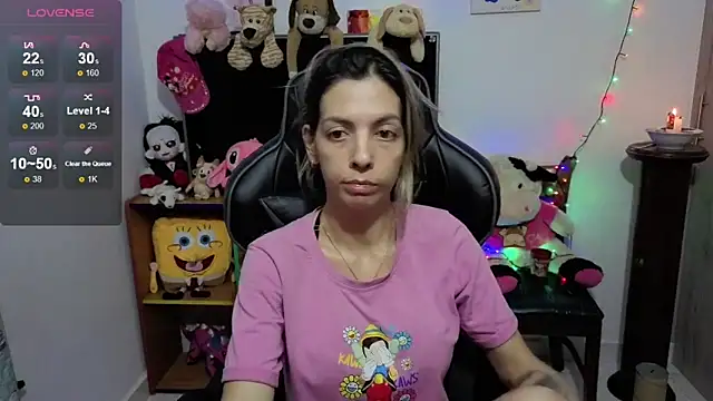 Snapshot of Princezzlove3 chatting on November 11, 2025, 1:22 am Princezzlove3 online show from November 11, 2025, 1:22 am