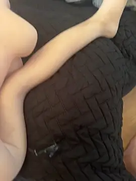 Snapshot of im18teengirl chatting on February 17, 2025, 6:31 am im18teengirl online show from February 17, 2025, 6:31 am