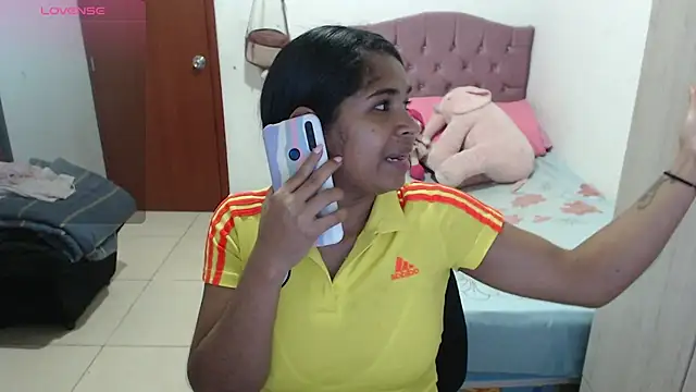 july-feria online show from November 18, 2025, 10:24 pm